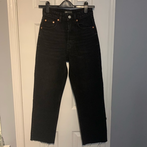 Black straight leg Zara jeans - Picture 1 of 2